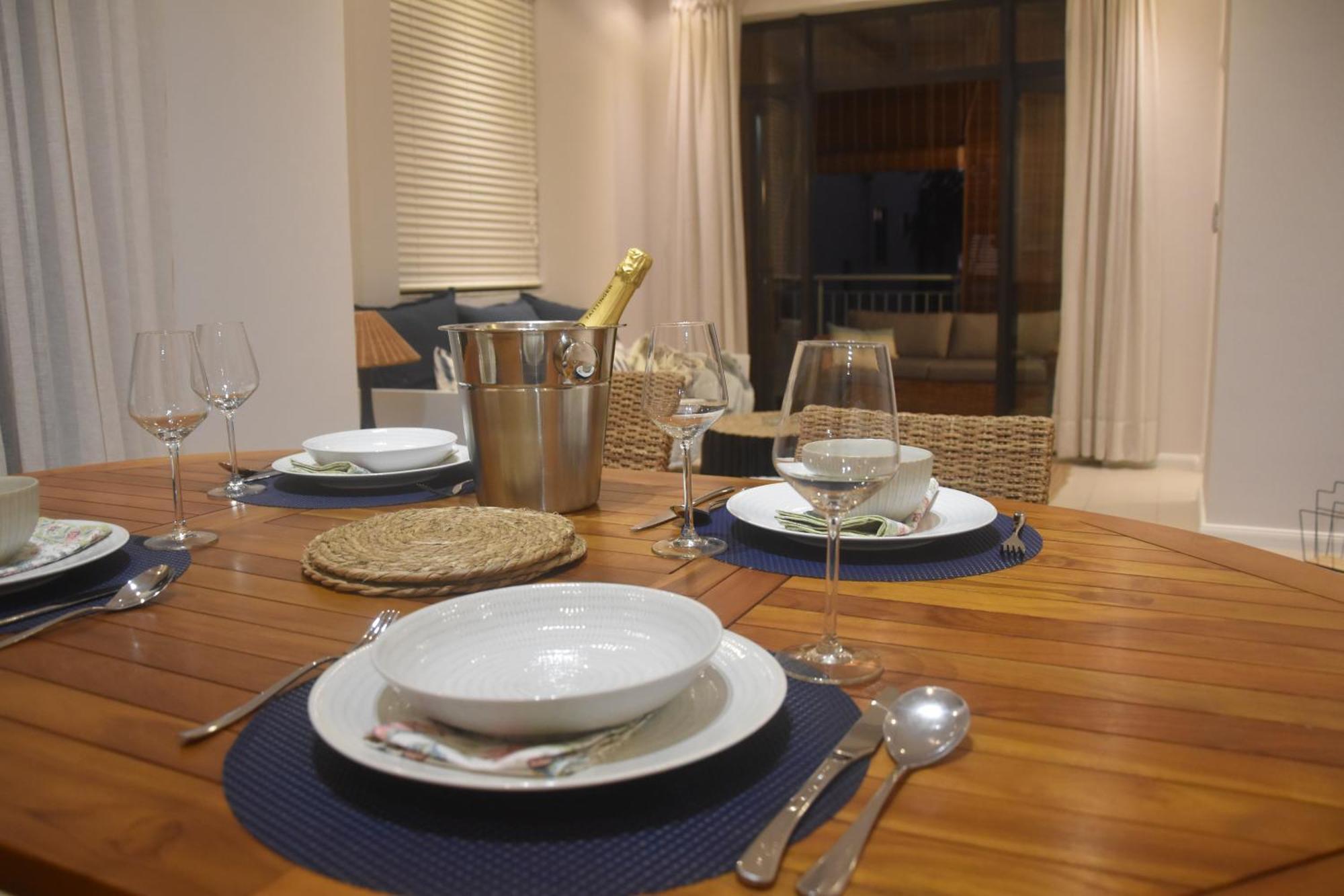 Blue Waves Beachfront Penthouse Flic-en-Flacq المظهر الخارجي الصورة